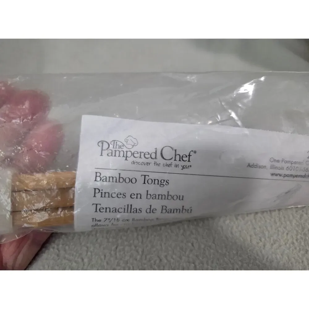 NEW Pampered Chef Bamboo Salad Folding Tongs 2483